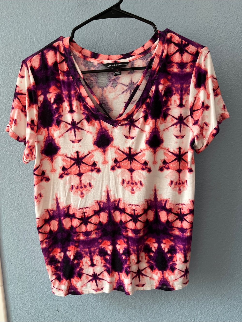 Rock & Republic Pink and Purple V-Neck Tie-Dye Tee